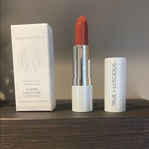True + Luscious Super Moisture Lipstick Vintage Rose